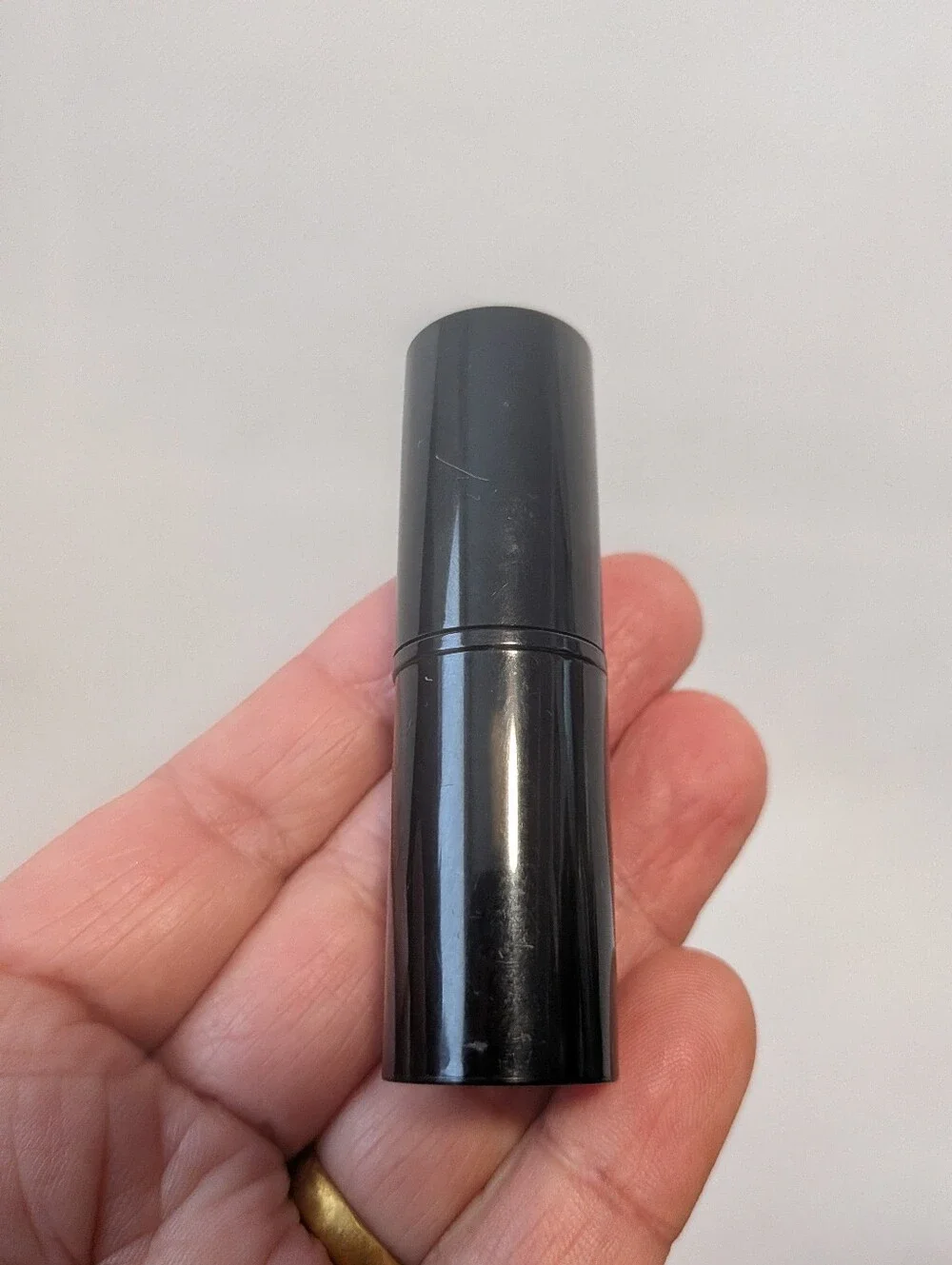 Lancome Lipstick Color Design Curtain Call ( Cream) It is a Standard size.